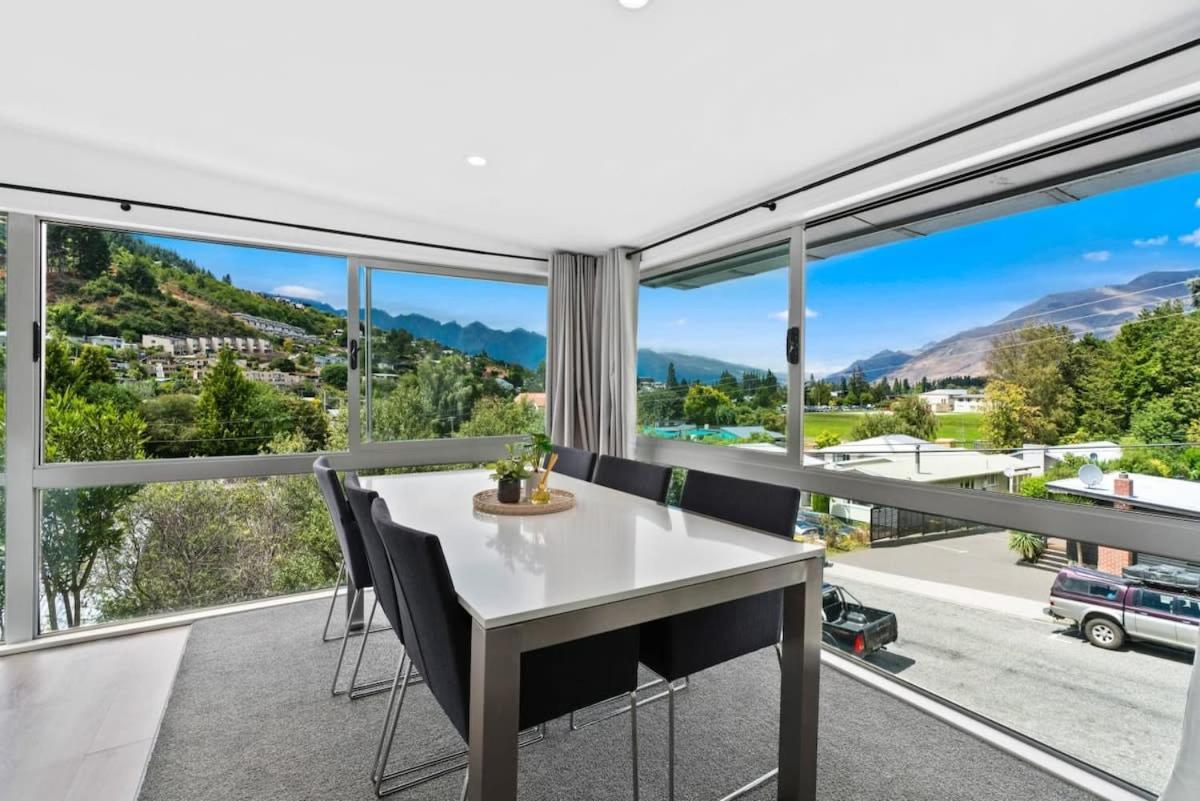 Central Queenstown Luxury ภายนอก รูปภาพ